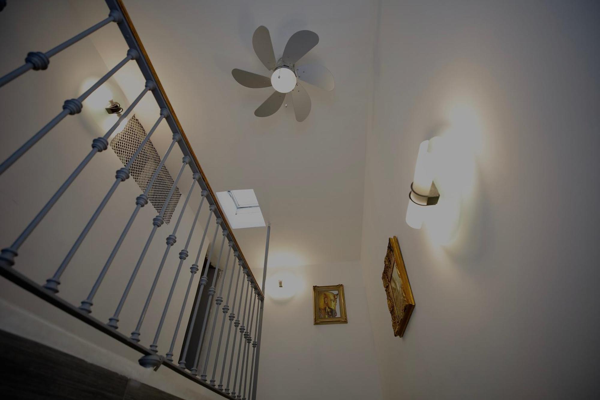 Appartement Hosting Dreams Attics - Duomo à Milan Extérieur photo