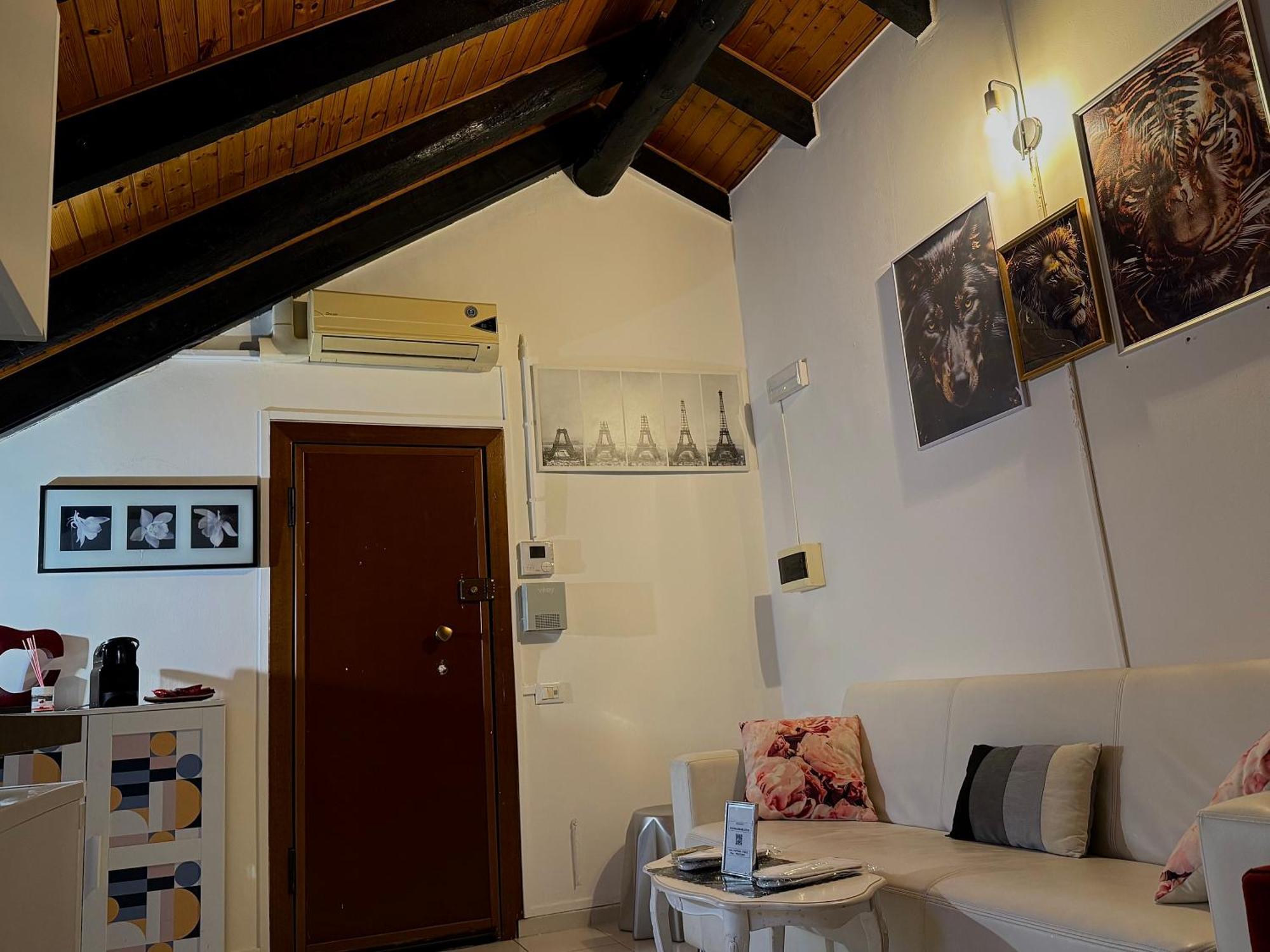Appartement Hosting Dreams Attics - Duomo à Milan Extérieur photo